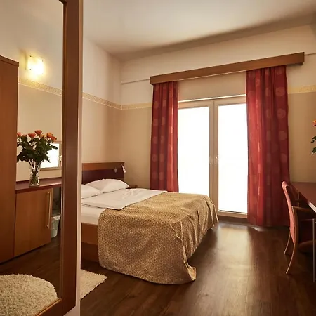 Emei Maribor