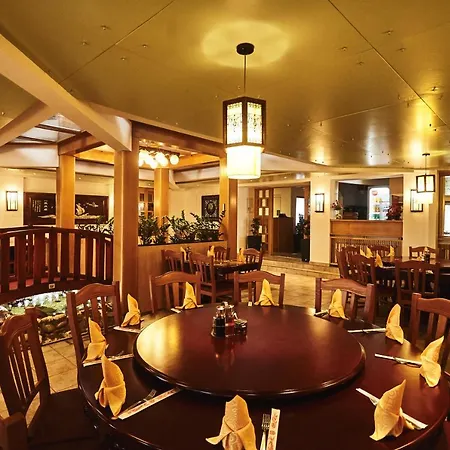 Hotel Emei 3*