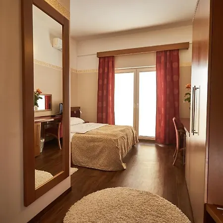 Emei 3* Maribor