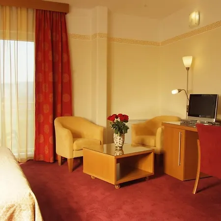 Emei Hotel