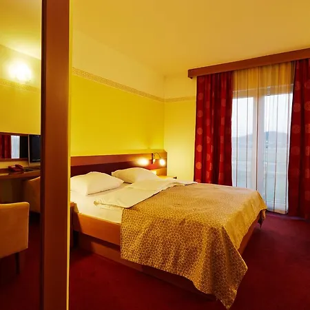 Emei Hotel Maribor