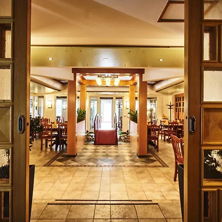 Emei Hotel