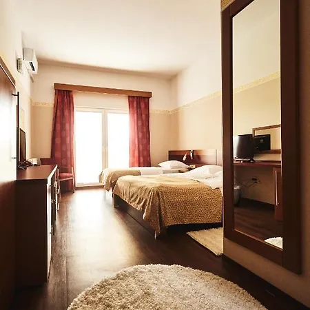 Hotel Emei 3*