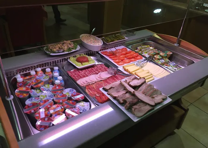 エメイ 3* マリボル