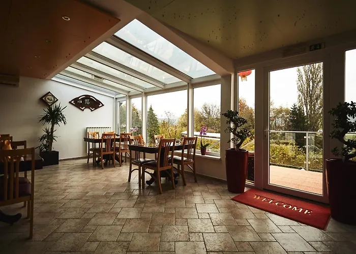 ホテル エメイ 3*